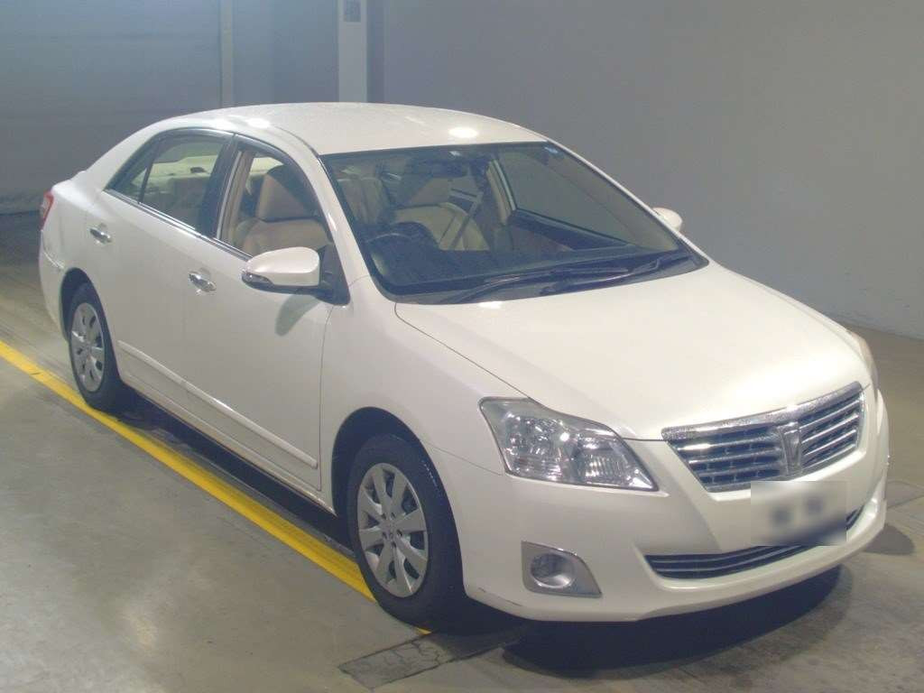 2013 Toyota Premio ZRT260[2]