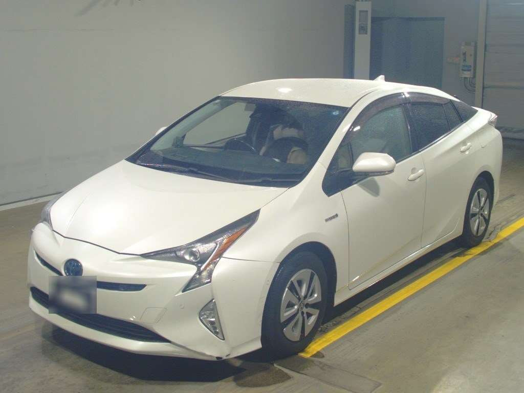 2015 Toyota Prius ZVW55[0]