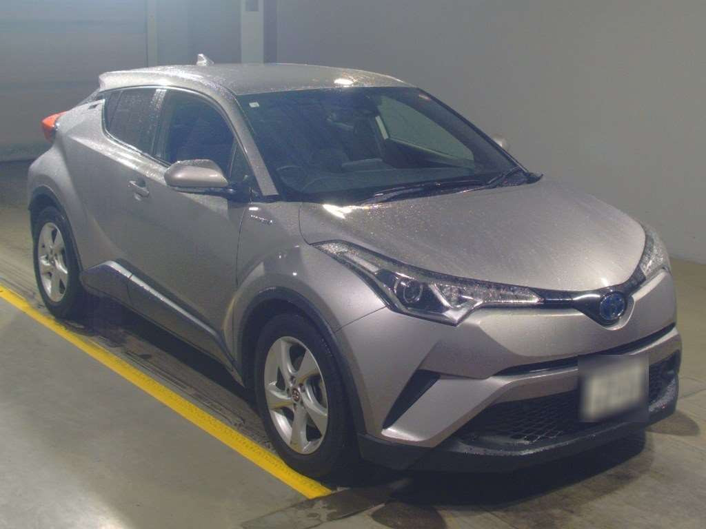 2019 Toyota C-HR ZYX10[2]