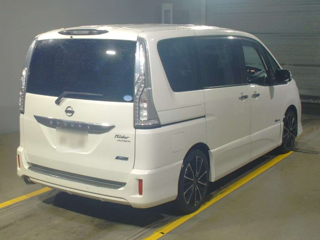 2014 Nissan Serena HC26[1]