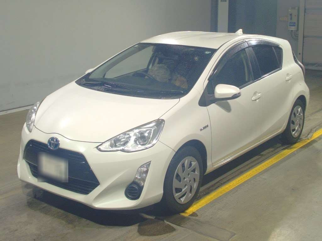 2015 Toyota Aqua NHP10[0]