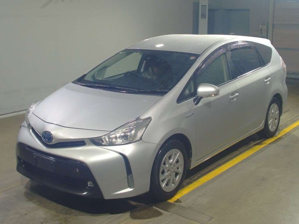 2018 Toyota Prius alpha ZVW41W[0]