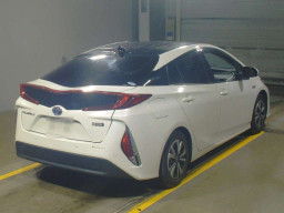 2018 Toyota Prius PHV