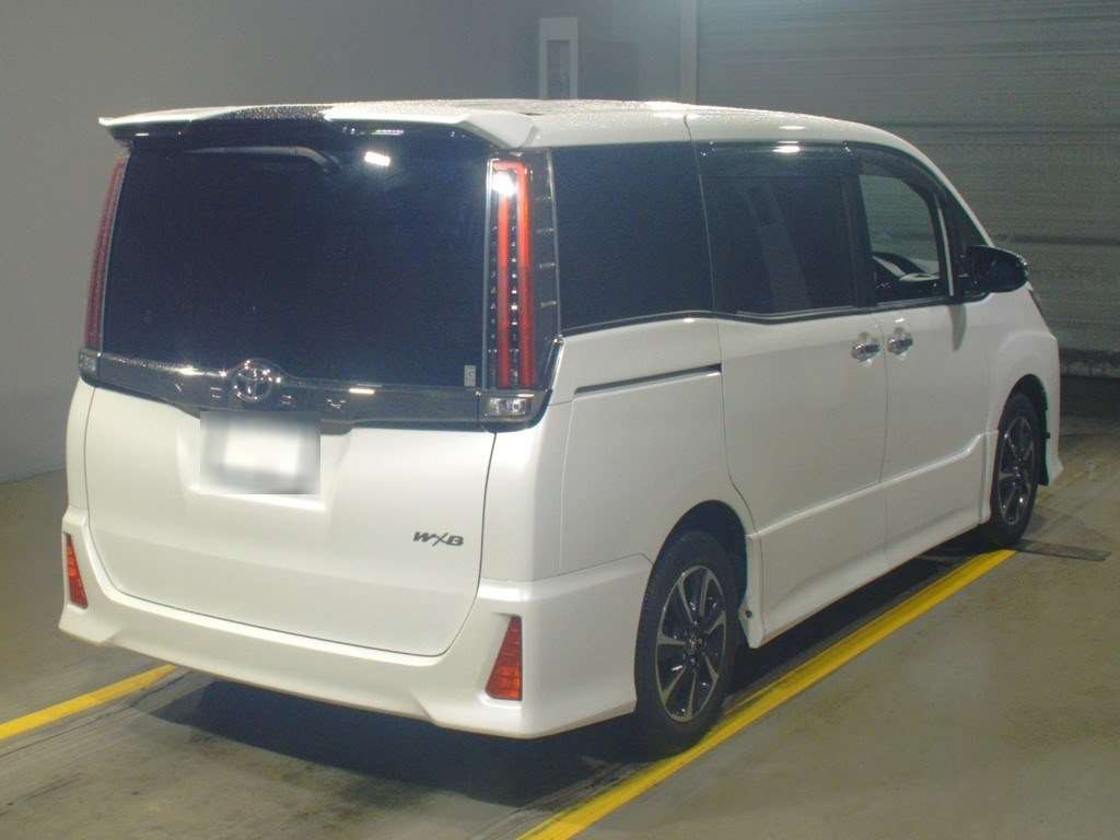 2018 Toyota Noah ZRR80W[1]