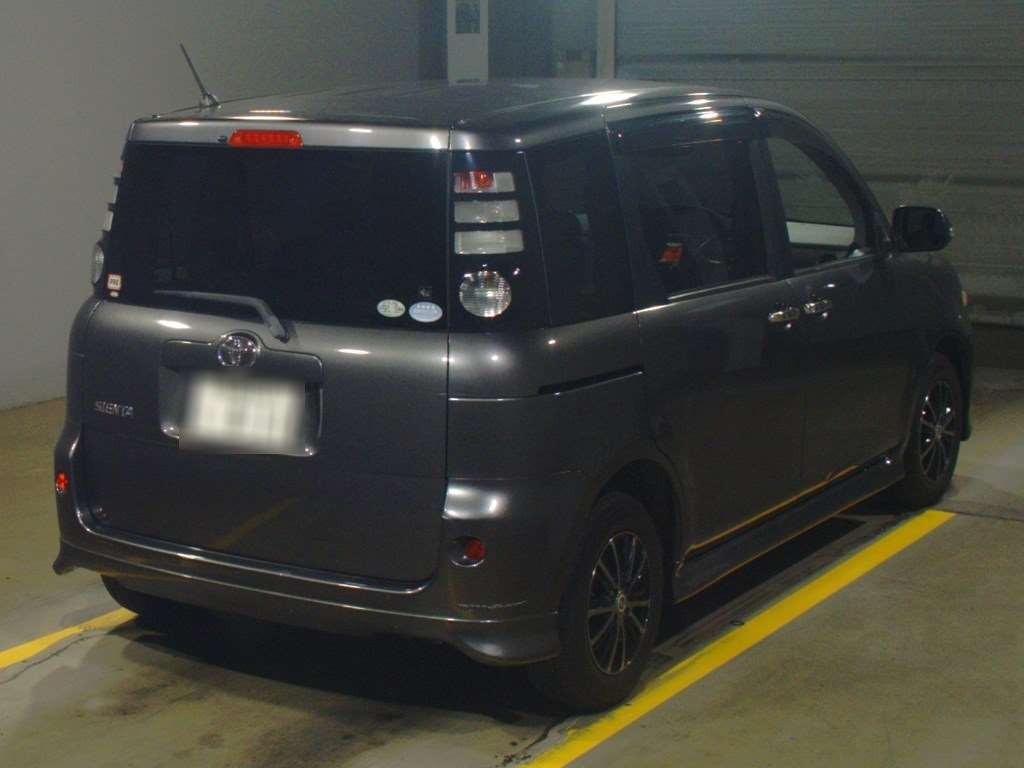 2007 Toyota Sienta NCP81G[1]