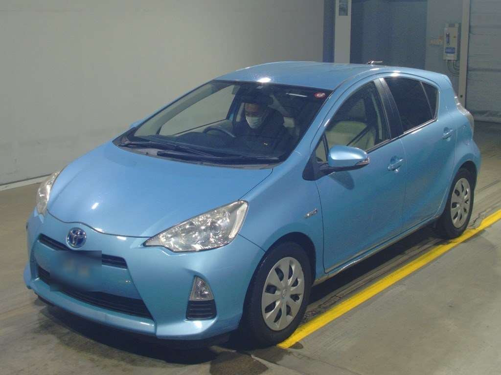 2012 Toyota Aqua NHP10[0]