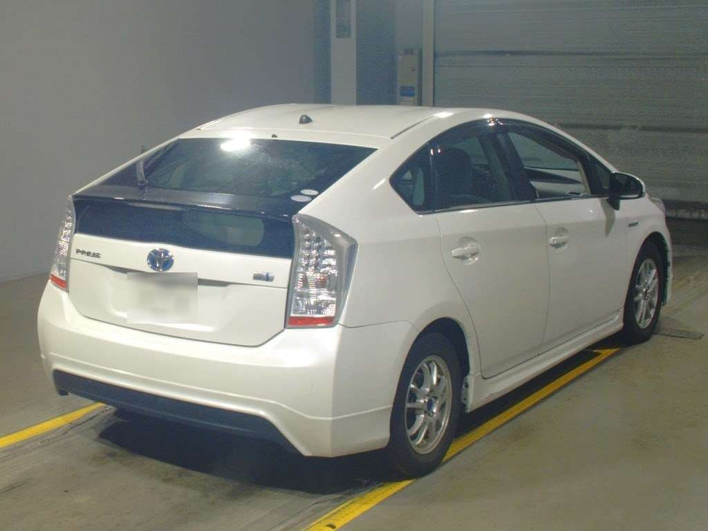 2011 Toyota Prius ZVW30[1]