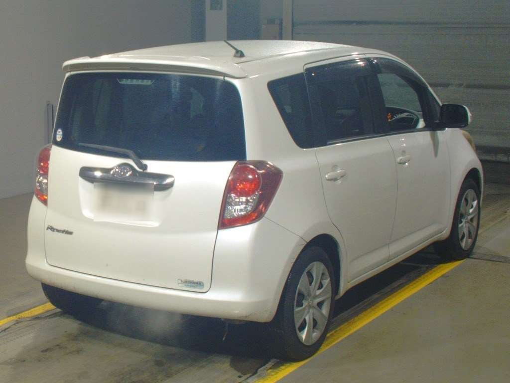 2010 Toyota Ractis NCP100[1]