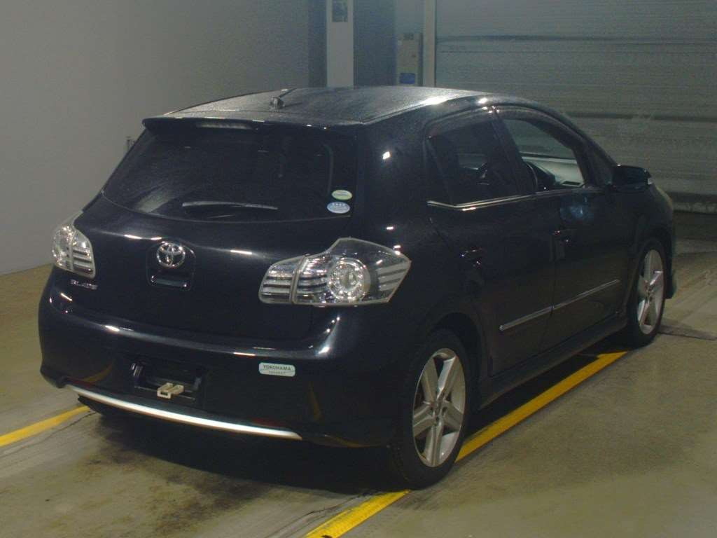 2011 Toyota Blade AZE156H[1]