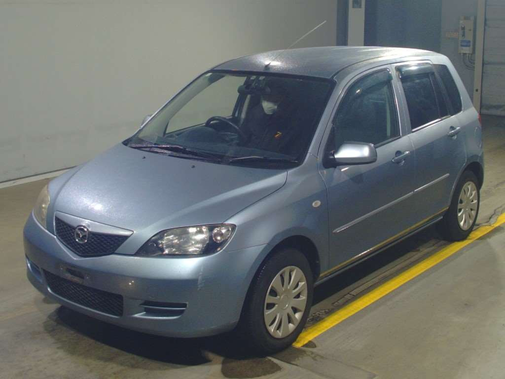 2004 Mazda Demio DY3W[0]