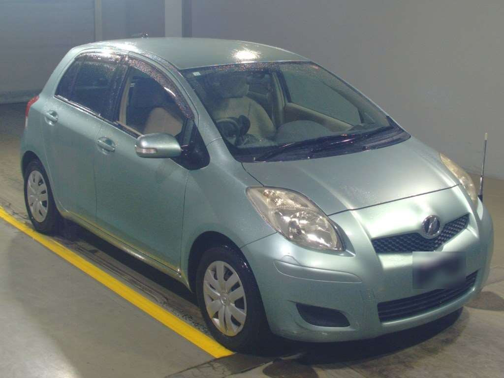 2008 Toyota Vitz SCP90[2]