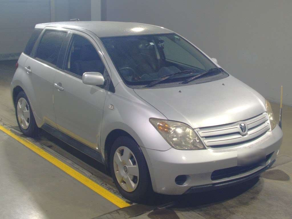 2003 Toyota IST NCP60[2]