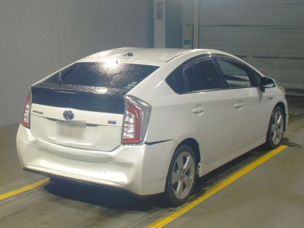 2013 Toyota Prius ZVW30[1]