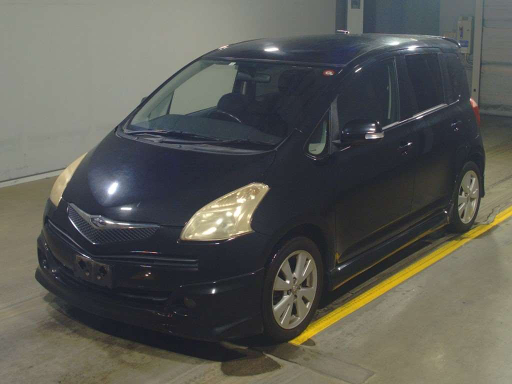 2005 Toyota Ractis NCP100[0]