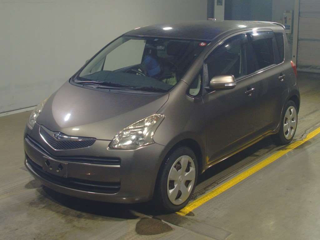 2005 Toyota Ractis NCP100[0]