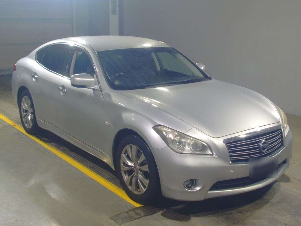 2013 Nissan Fuga Y51[2]