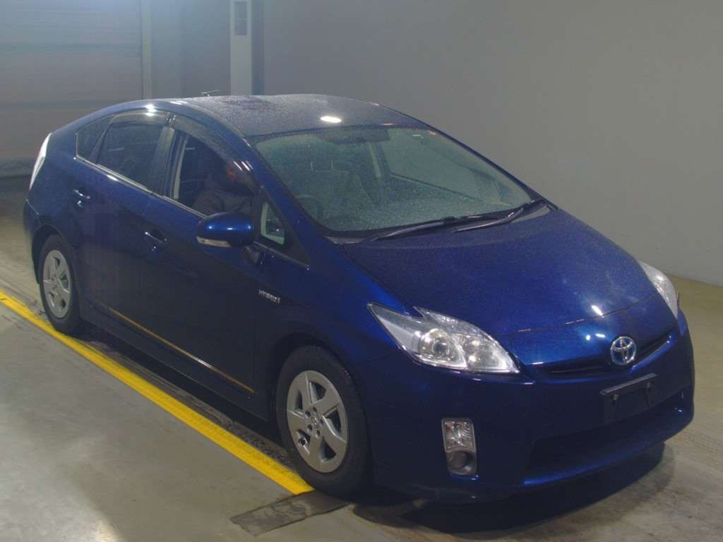 2010 Toyota Prius ZVW30[2]