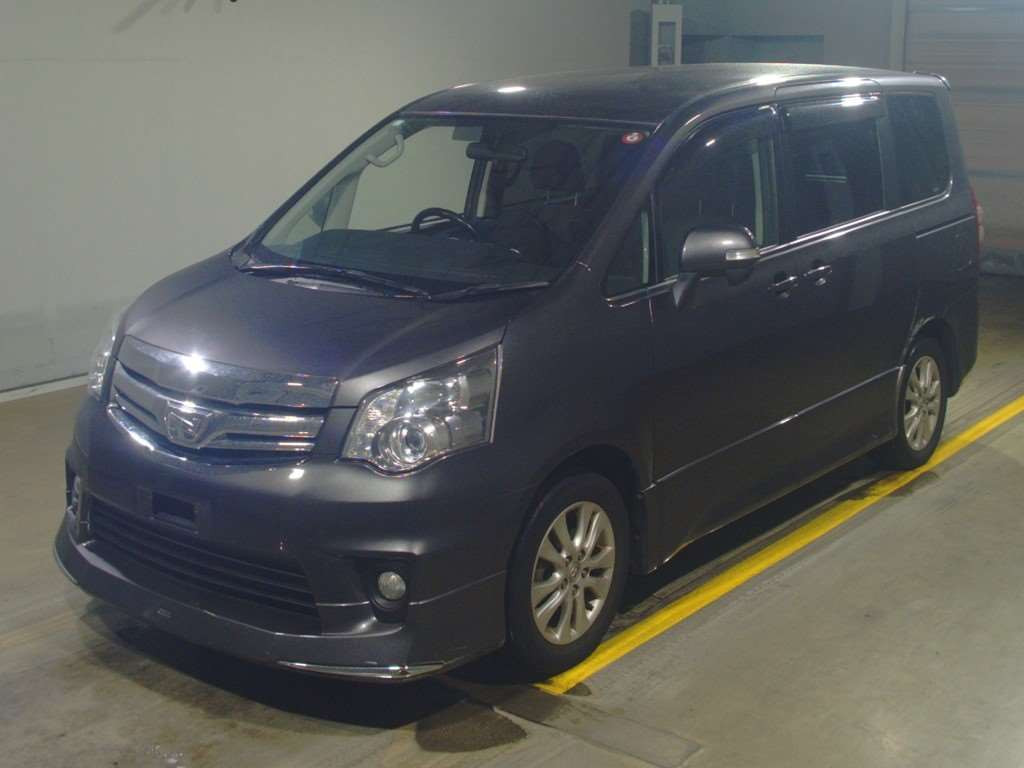 2011 Toyota Noah ZRR70W[0]