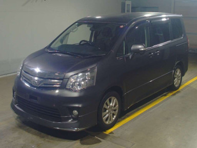 2011 Toyota Noah