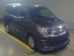 2011 Toyota Noah