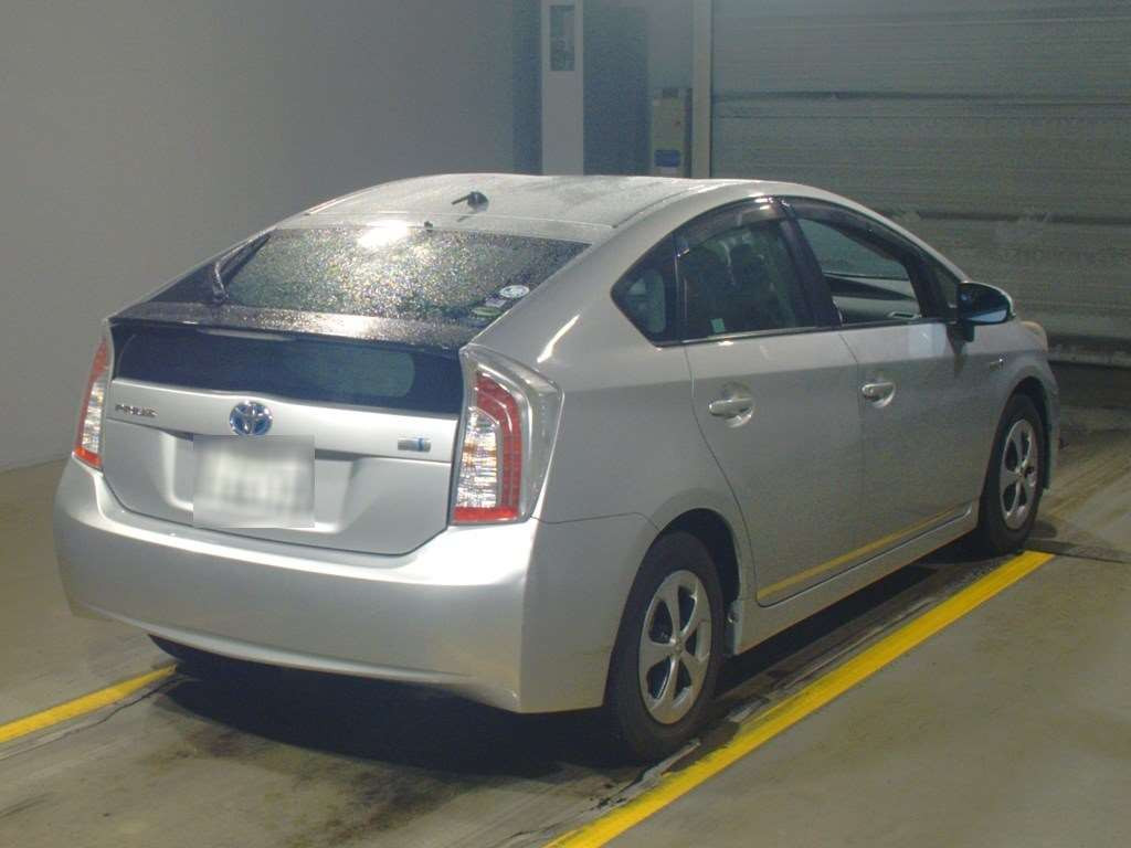 2012 Toyota Prius ZVW30[1]