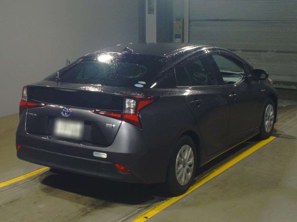 2019 Toyota Prius ZVW51[1]