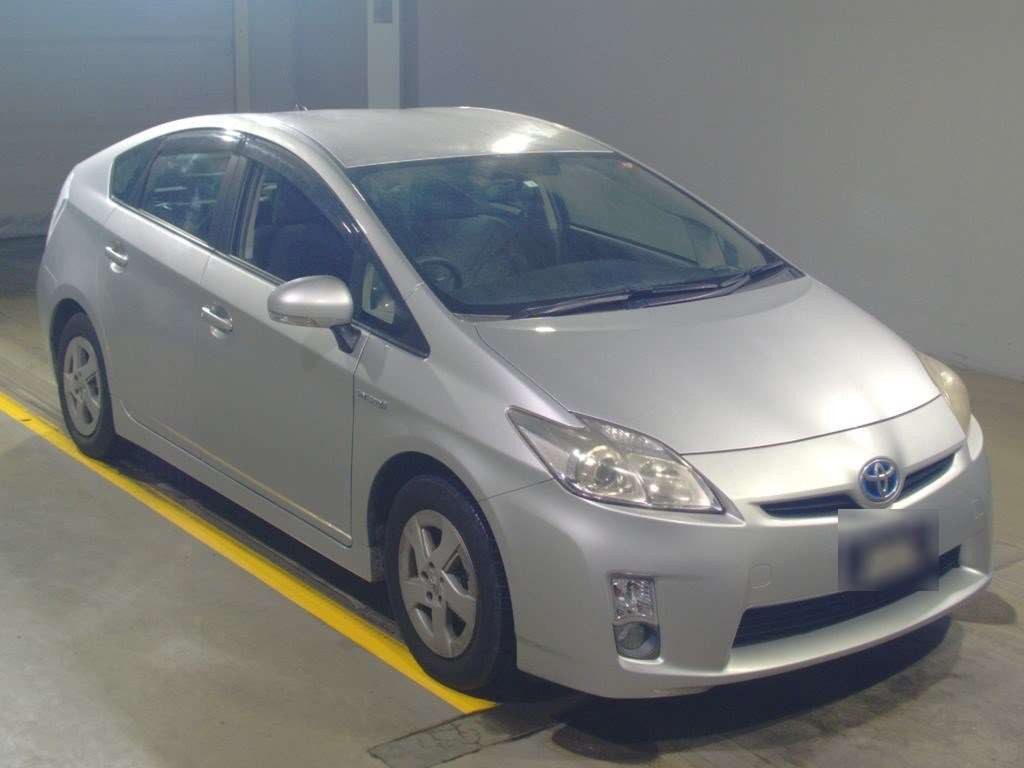 2010 Toyota Prius ZVW30[2]