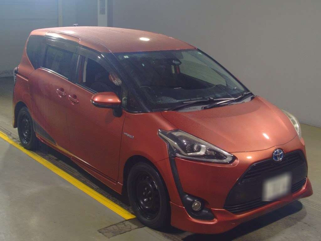 2017 Toyota Sienta NHP170G[2]