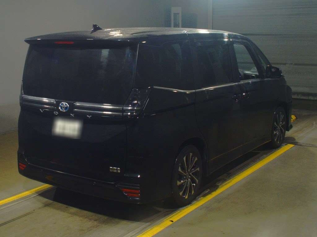 2024 Toyota Voxy ZWR90W[1]