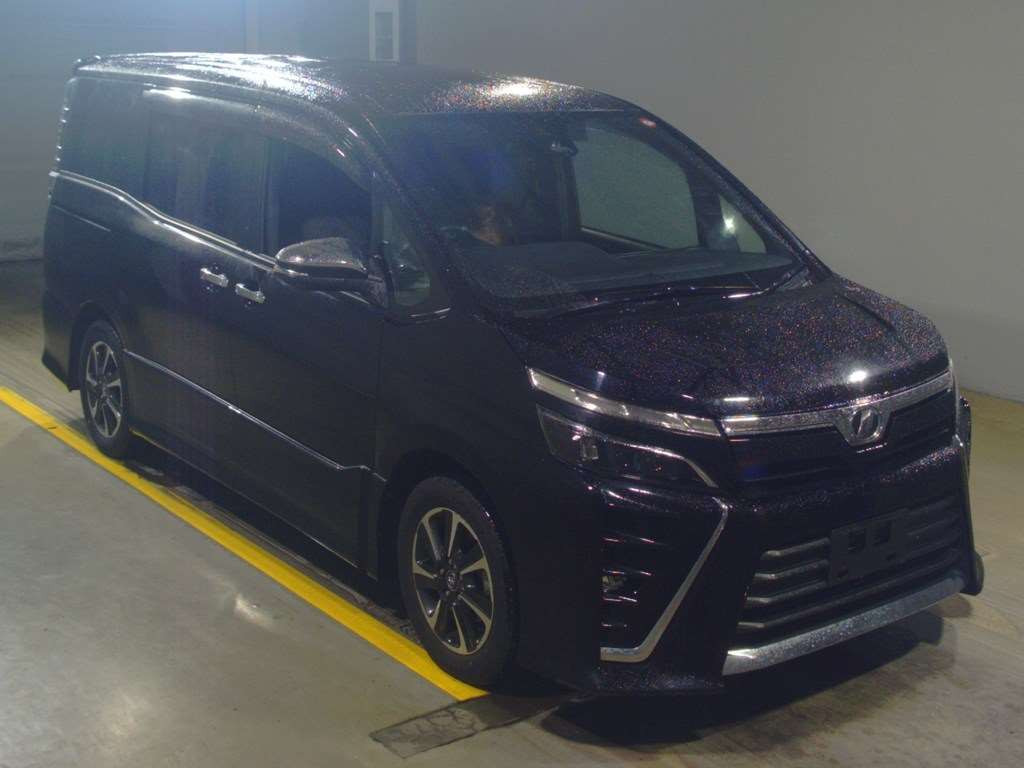 2018 Toyota Voxy ZRR80W[2]