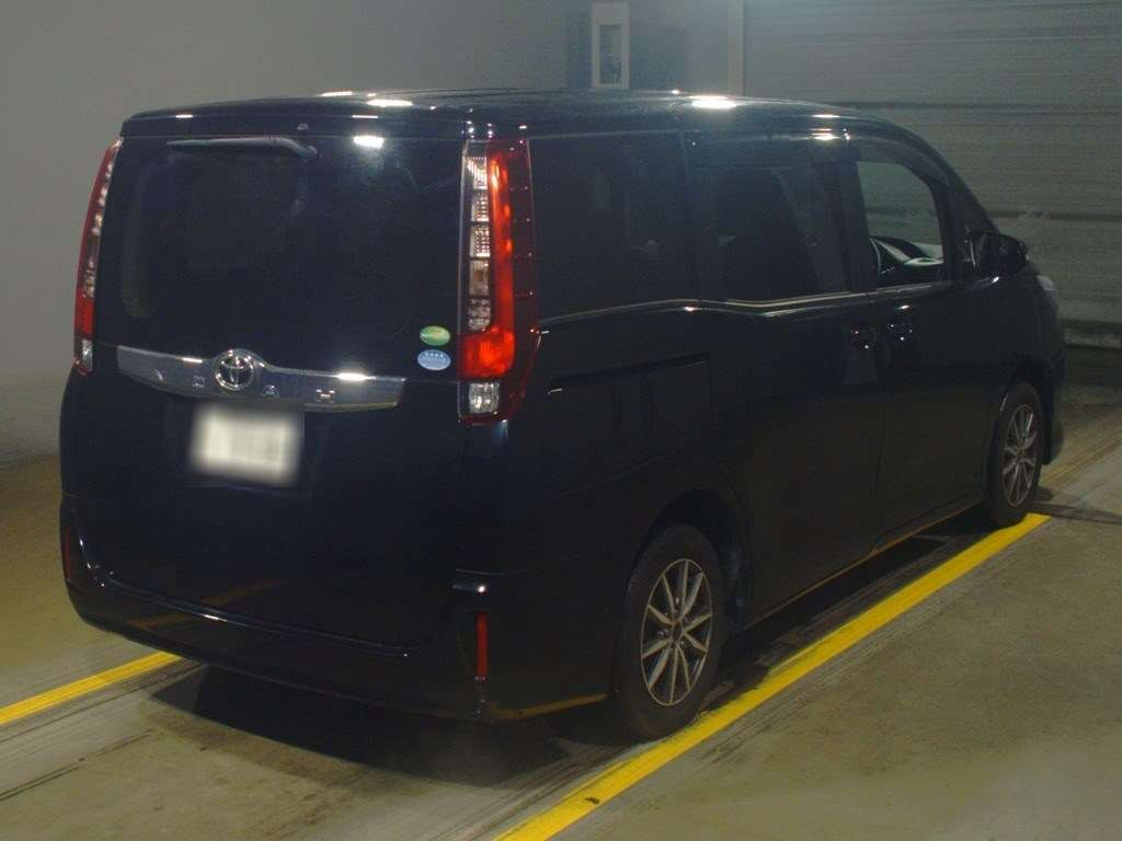 2016 Toyota Noah ZRR80G[1]