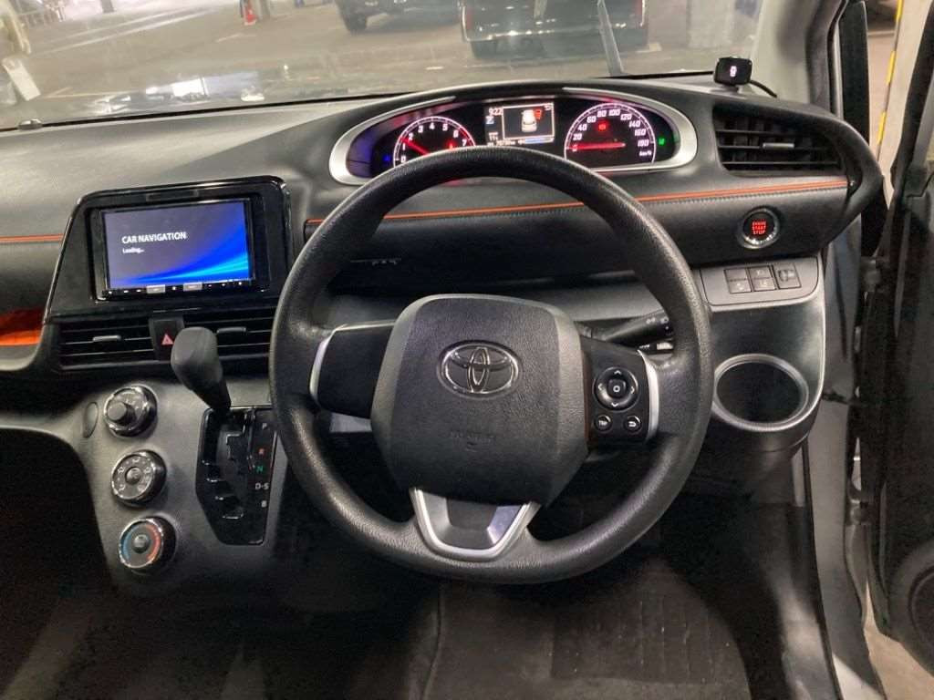 2021 Toyota Sienta NSP170G[2]