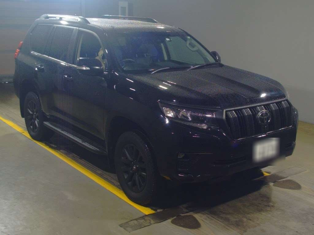 2023 Toyota Land Cruiser Prado TRJ150W[2]