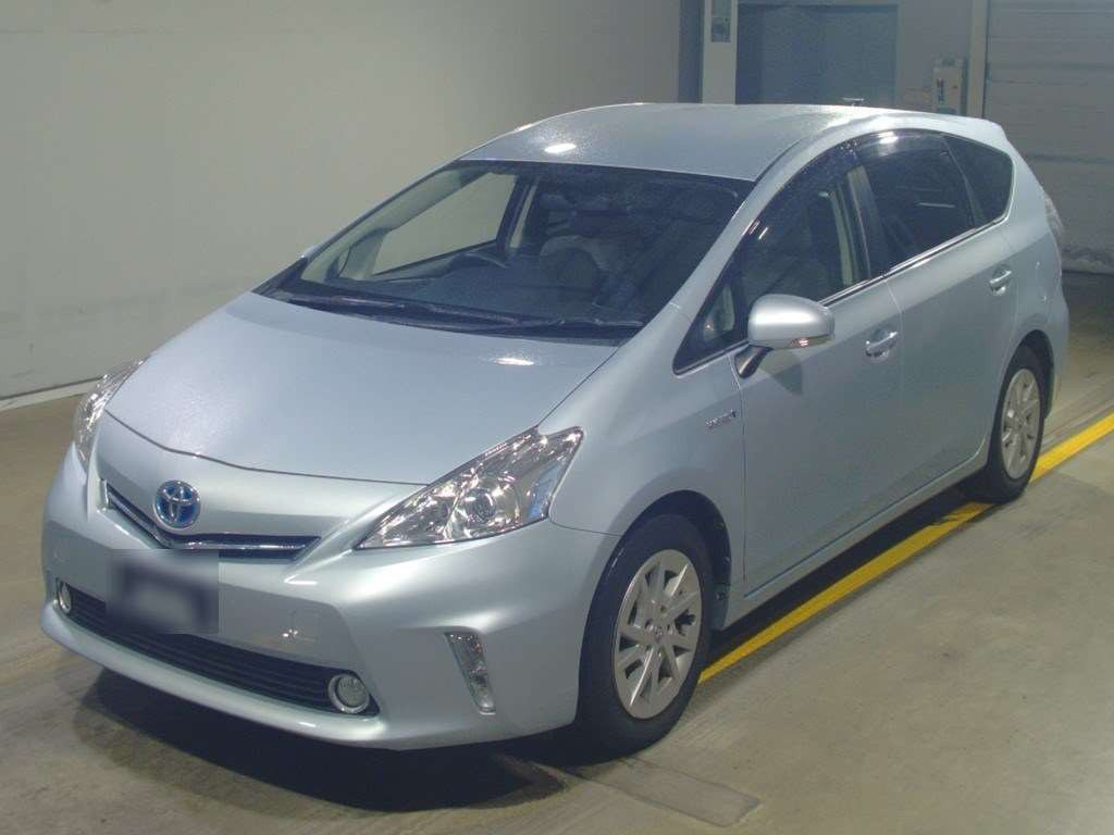 2014 Toyota Prius alpha ZVW41W[0]