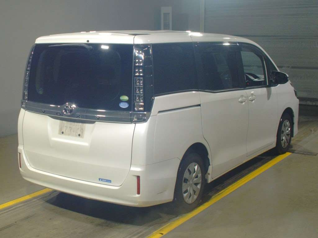 2014 Toyota Voxy ZRR80G[1]