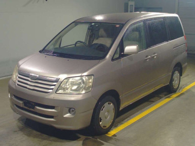 2002 Toyota Noah