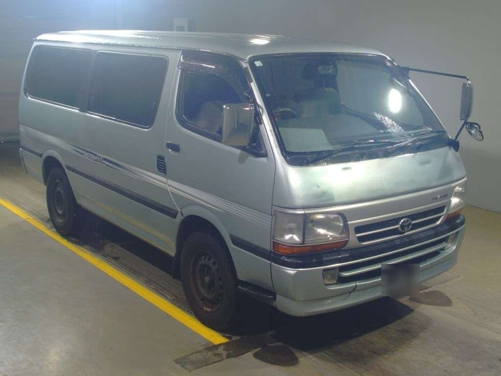 2004 Toyota Hiace Van TRH112V[2]