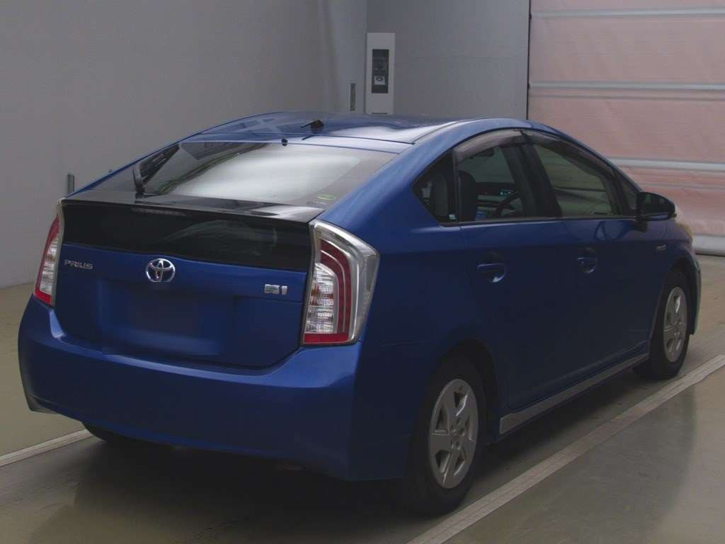 2013 Toyota Prius ZVW30[1]