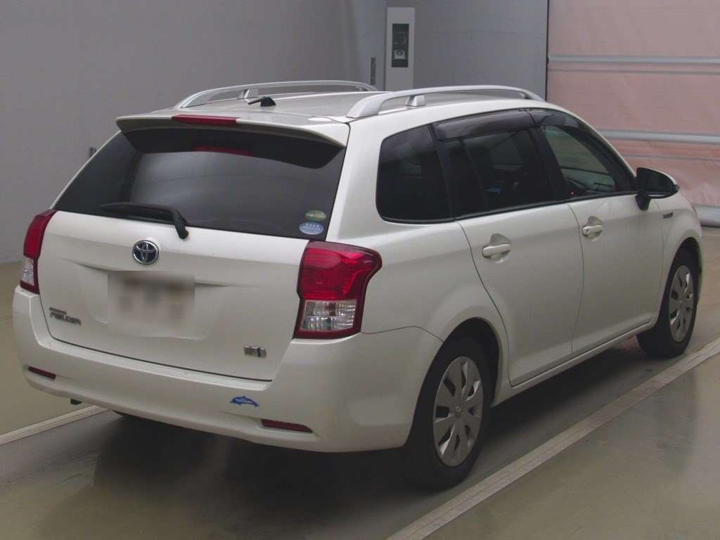 2014 Toyota Corolla Fielder NKE165G[1]