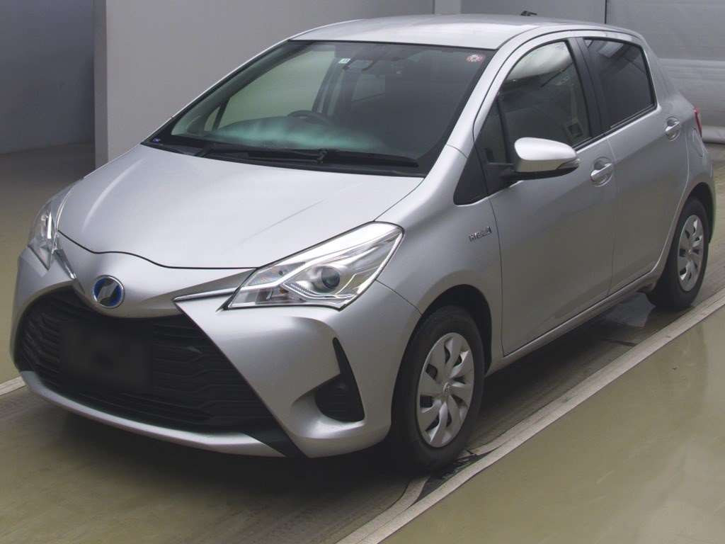 2017 Toyota Vitz NHP130[0]