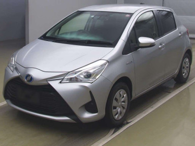 2017 Toyota Vitz