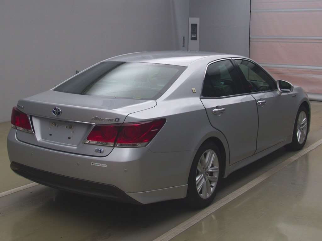 2014 Toyota Crown Hybrid AWS210[1]