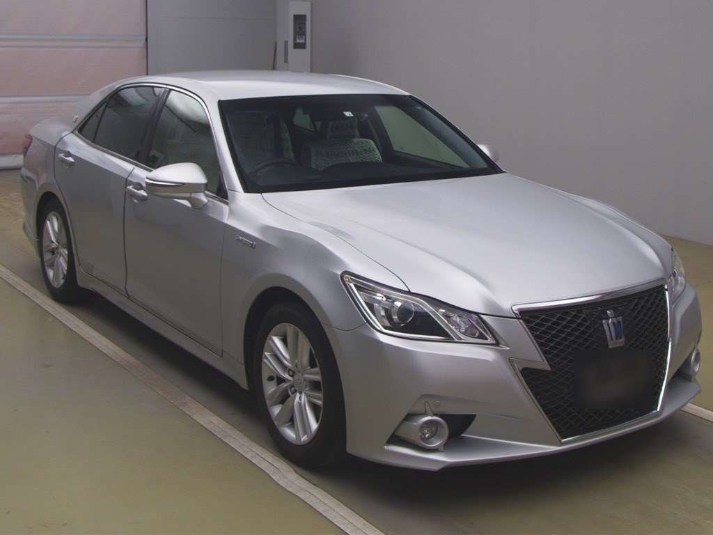 2014 Toyota Crown Hybrid AWS210[2]