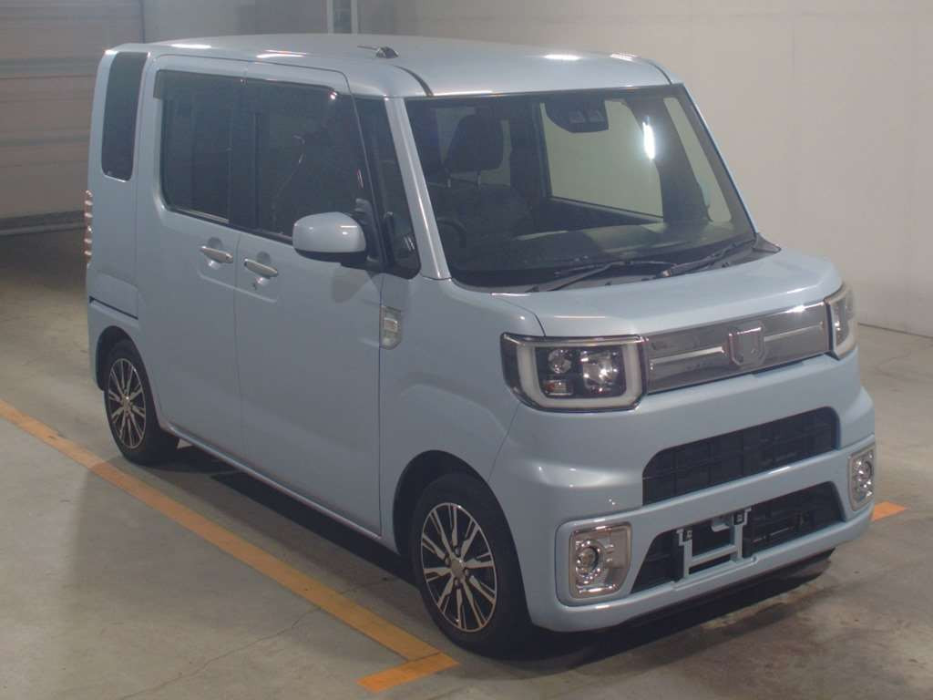 2018 Daihatsu Wake LA700S[2]