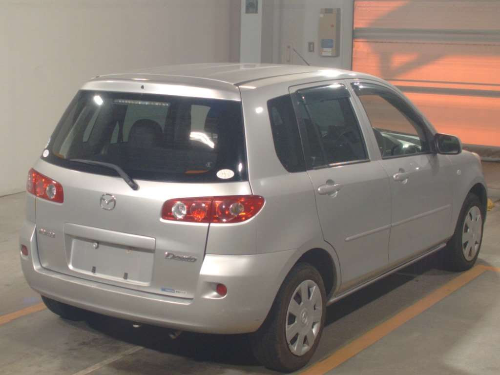 2005 Mazda Demio DY3W[1]