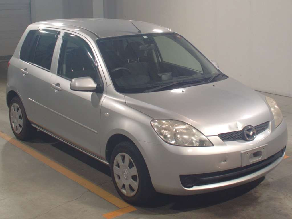 2005 Mazda Demio DY3W[2]