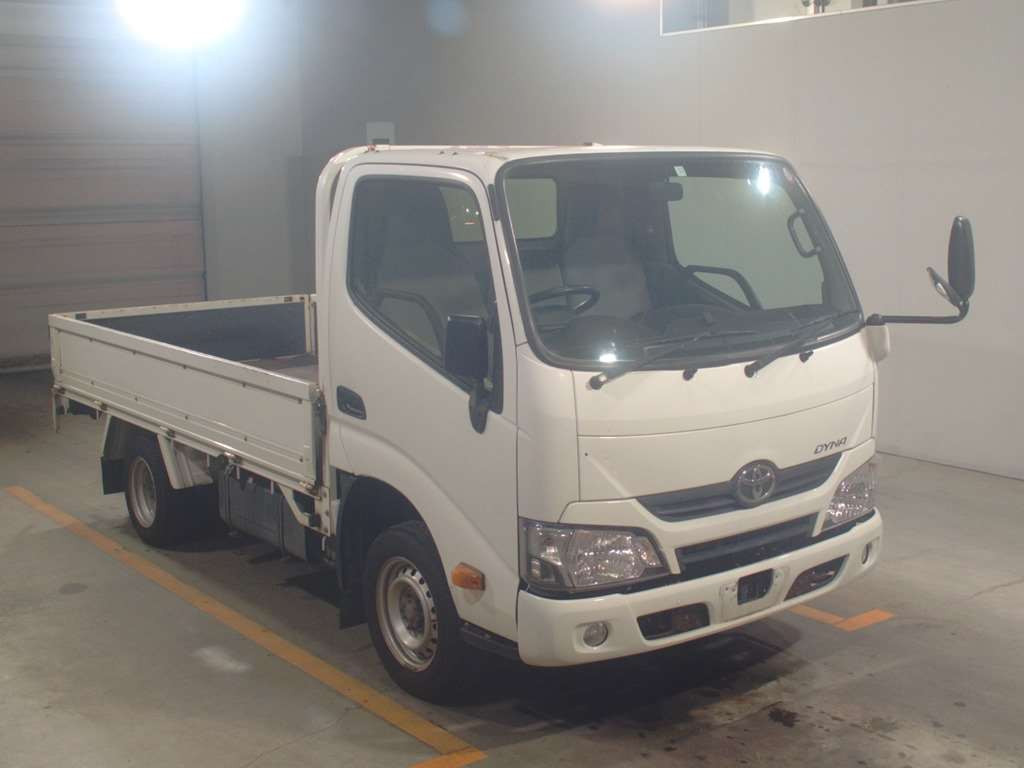 2018 Toyota Dyna Truck KDY231[2]