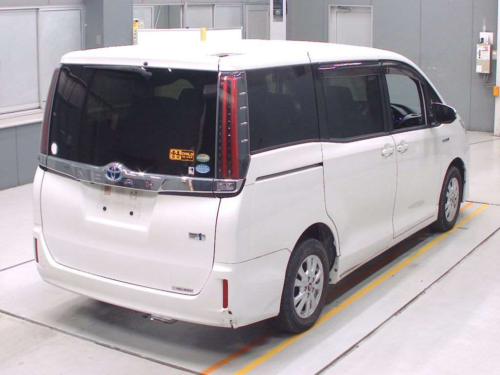 2017 Toyota Noah ZWR80G[1]