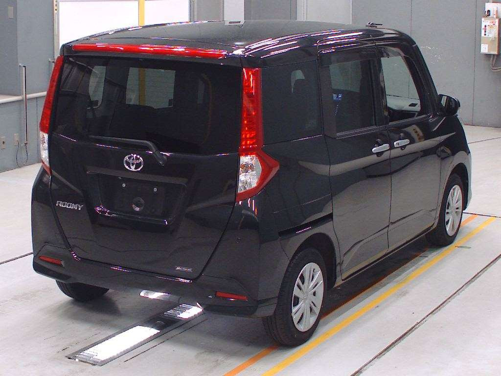 2021 Toyota Roomy M900A[1]