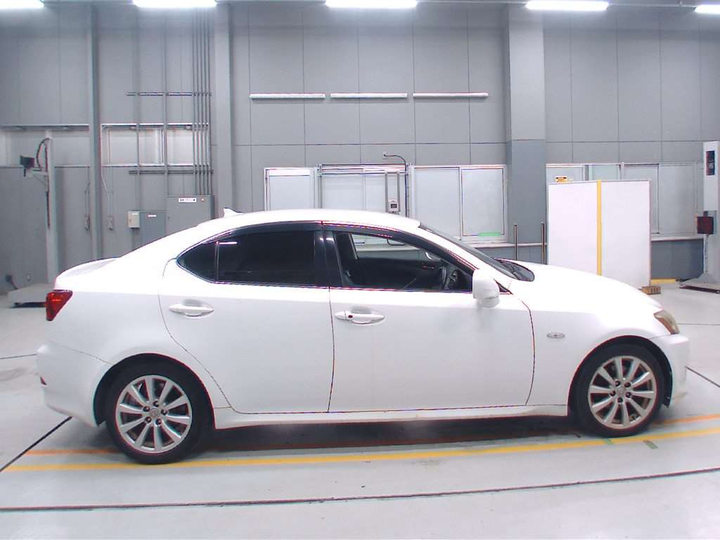 2008 Lexus IS GSE20[2]